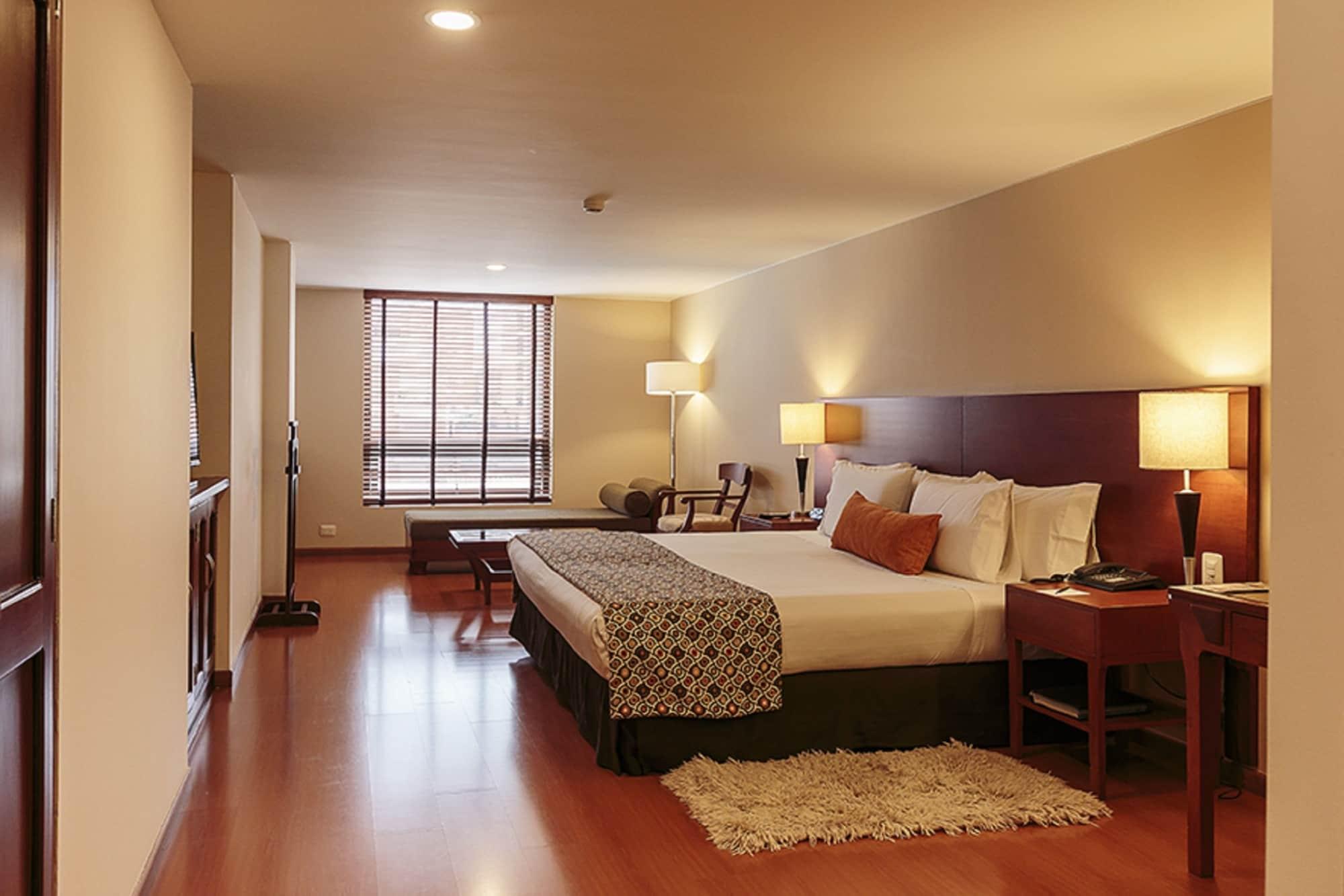 Hotel Estelar Suites Jones Bogota Bagian luar foto