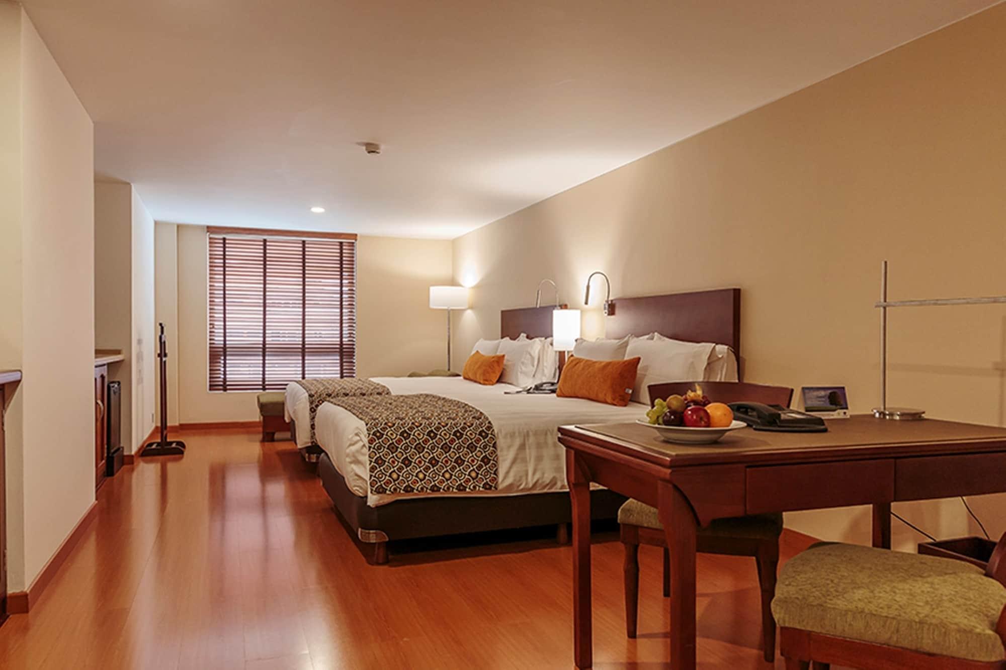 Hotel Estelar Suites Jones Bogota Bagian luar foto