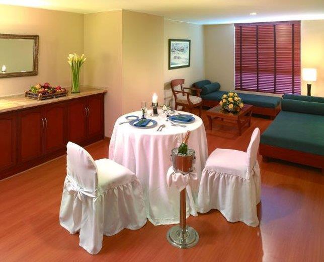 Hotel Estelar Suites Jones Bogota Ruang foto