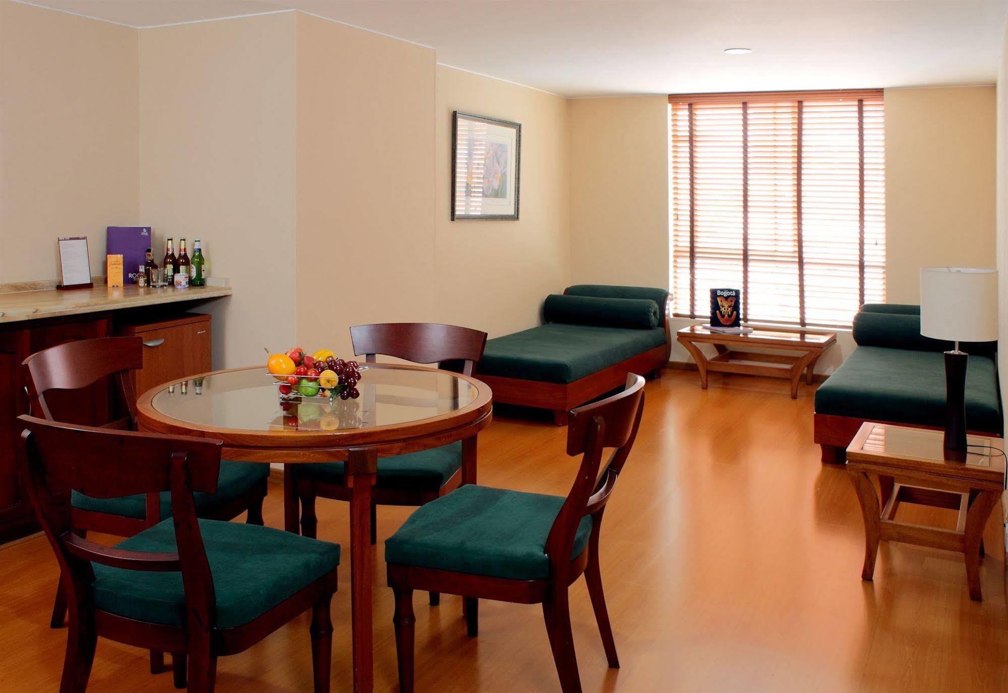 Hotel Estelar Suites Jones Bogota Ruang foto