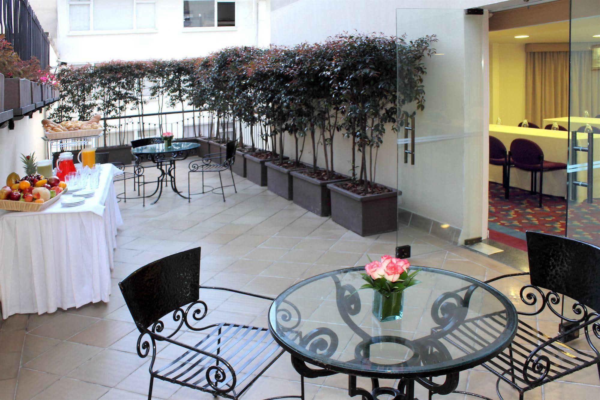 Hotel Estelar Suites Jones Bogota Bagian luar foto