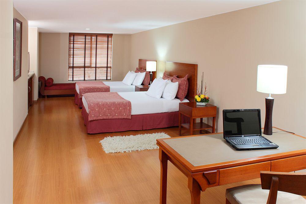 Hotel Estelar Suites Jones Bogota Ruang foto